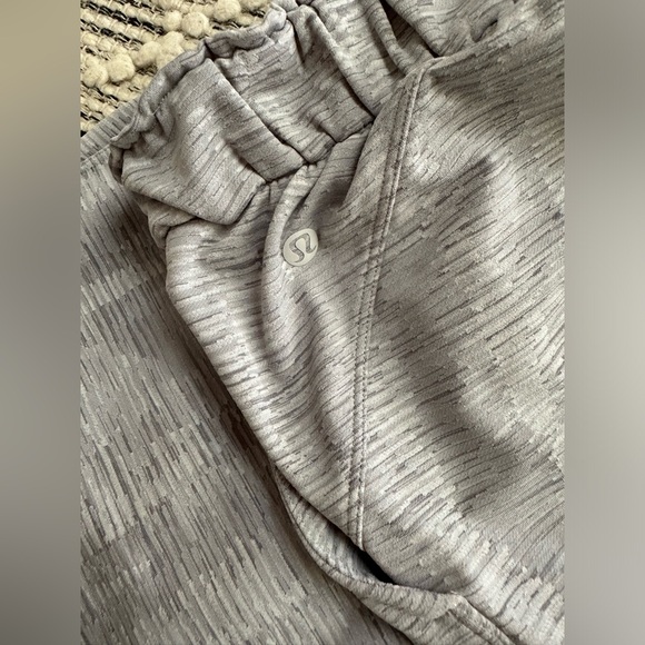 Lululemon Stretch High Rise Jogger Size 4 - Picture 6 of 9